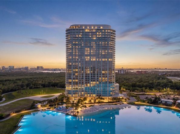 2411 Laguna Circle 2011, North Miami FL 33181