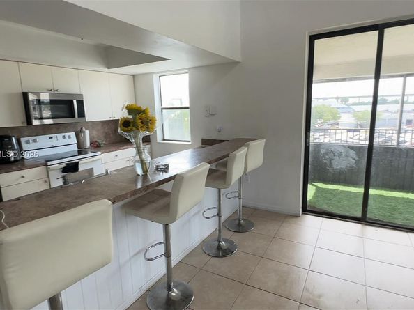 16220 NW 2nd Ave 513, Miami FL 33169