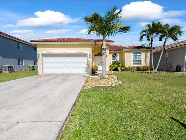 595 SE 30th Dr, Homestead FL 33033