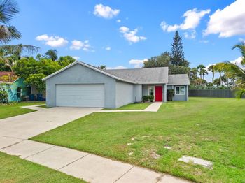 119 Lakeside Circle
