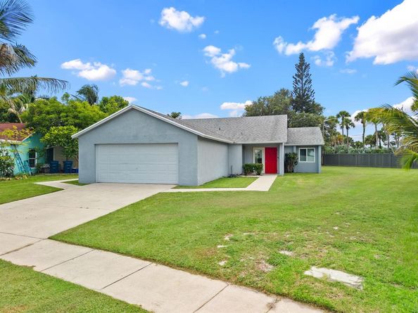 119 Lakeside Circle, Jupiter FL 33458