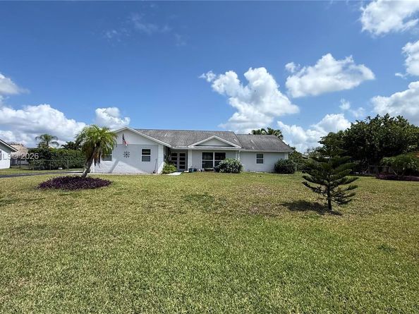 1501 NW 20th St, Homestead FL 33030