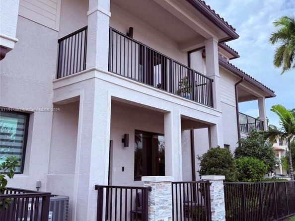 4624 NW 83rd Ave, Doral FL 33166