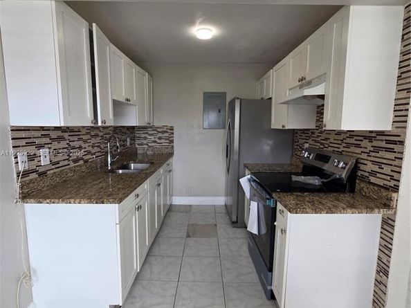 1333 S Dixie Hwy 222, Deerfield Beach FL 33441