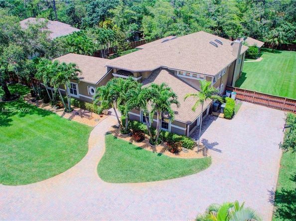 6879 NW 65th Terrace, Parkland FL 33067