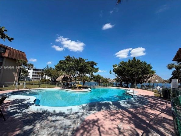 661 NE 195th St 407, Miami FL 33179