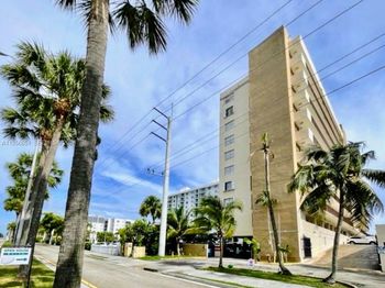 2903 N Miami Beach Blvd