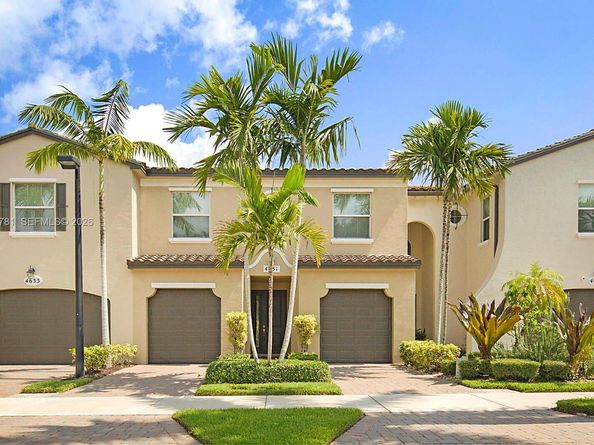 4631 Mediterranean Cir, Palm Beach Gardens FL 33418