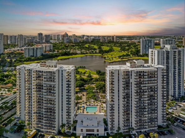 3701 N Country Club Dr 607, Aventura FL 33180