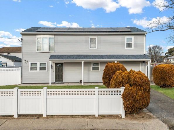 55 Schleigel Boulevard, Farmingdale NY 11735