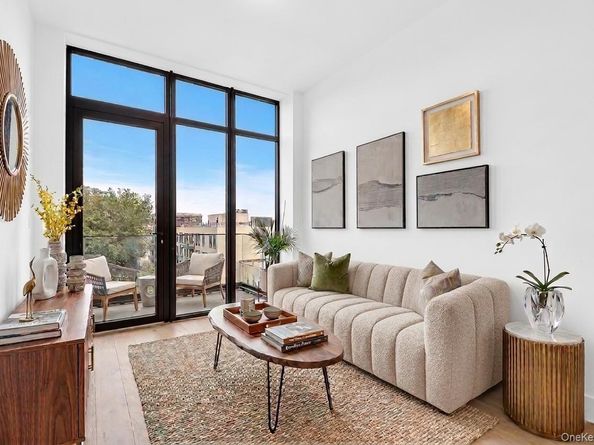 50-07 5th Street 4D, Long Island City NY 11101