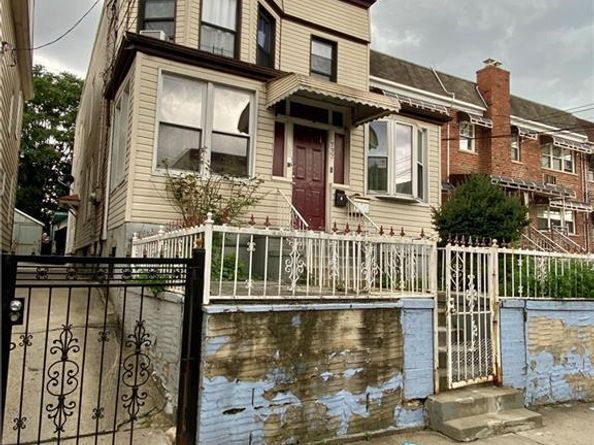 732 E 223rd Street, Bronx NY 10466