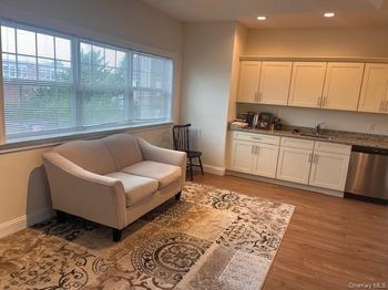 333 W Montauk Highway