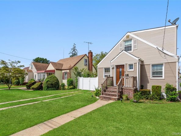 11 Dewitt Street, Valley Stream NY 11580