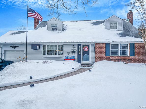 47 Grover Lane, East Northport NY 11731