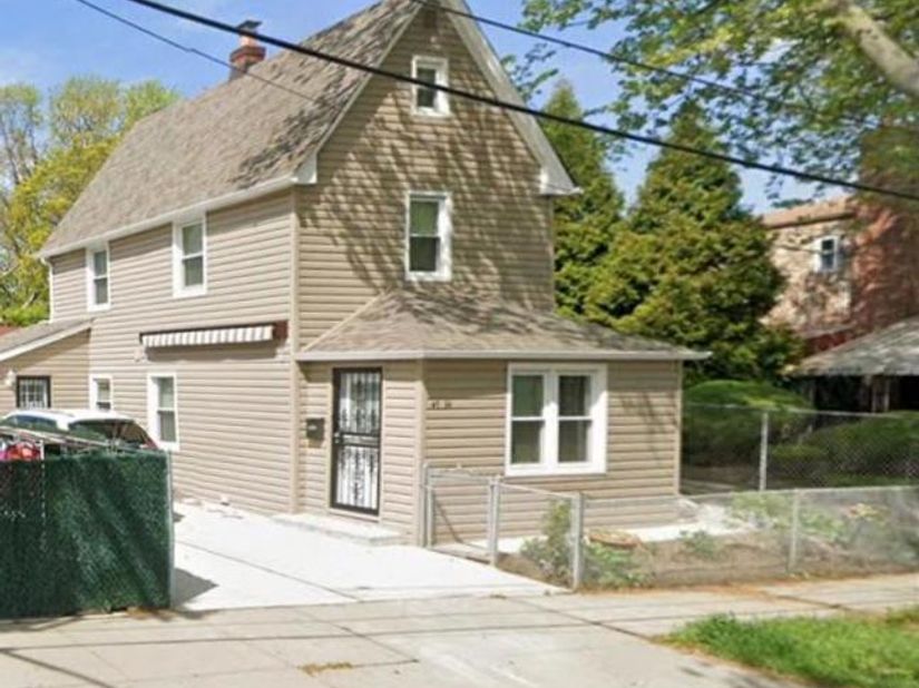 4734 206th Street, Bayside NY 11361