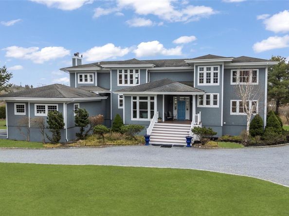 14 S Country Road, Westhampton NY 11977
