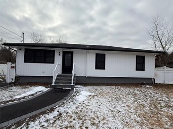 1068 Connetquot Avenue