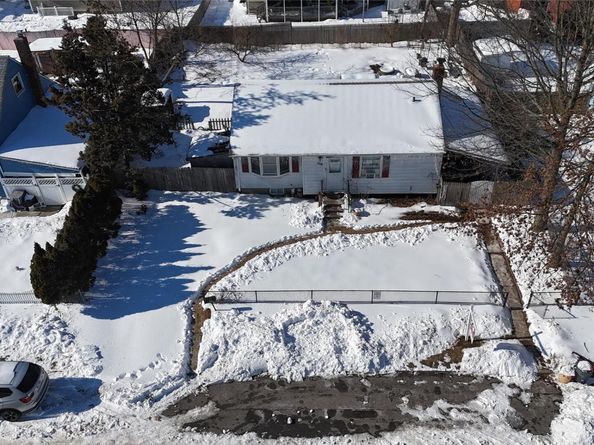 208 Charter Oaks Avenue, Brentwood NY 11717