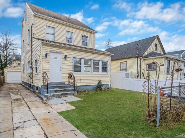 200 Princeton Street, Hempstead NY 11550