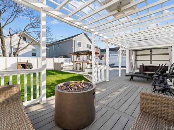 431 Beach 35th Street, Far Rockaway NY 11691