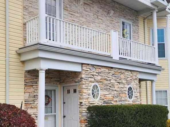 512 Narragansett Villas Drive, Lindenhurst NY 11757