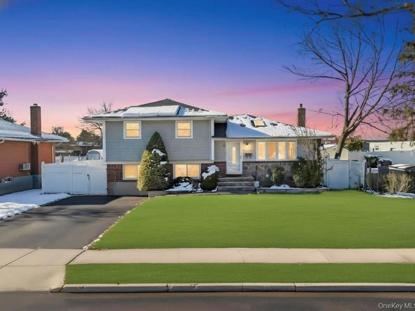 19 Evers Street, Hicksville NY 11801