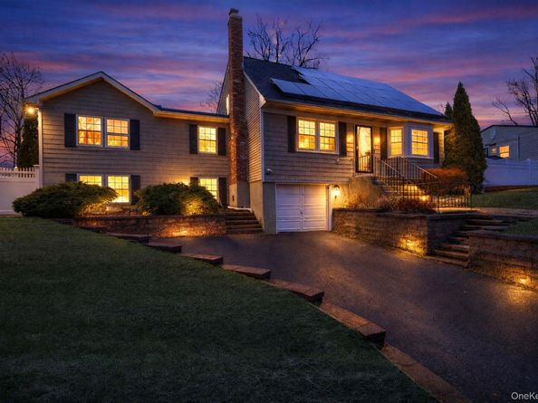 92 Hawthorne Road, Kings Park NY 11754