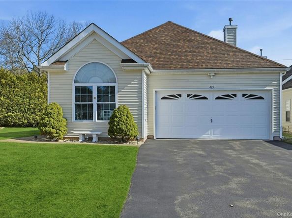 415 Leisure Drive 415, Ridge NY 11961