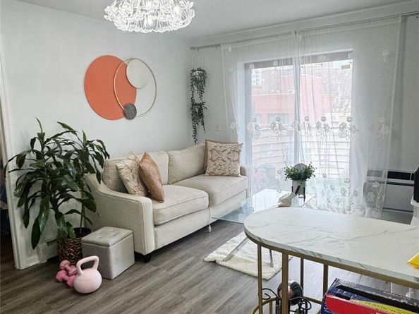 13249 41st Road 6B, Flushing NY 11355