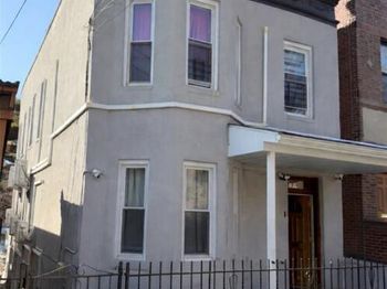 1839 Matthews Avenue