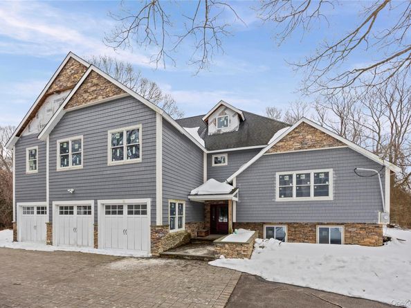 31 Valentine Road, Shoreham NY 11786