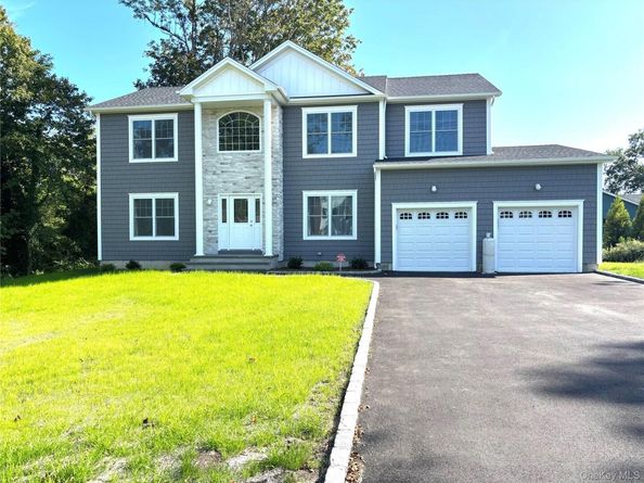 726 Middle, Bayport NY 11705