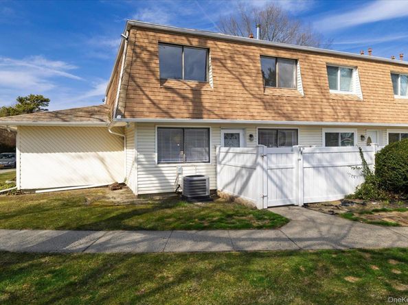 64 Storm Drive, Holtsville NY 11742