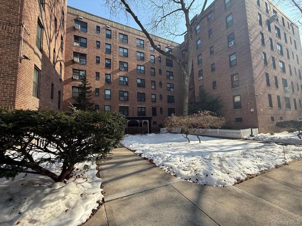 83-20 98 Street 1H, Woodhaven NY 11421