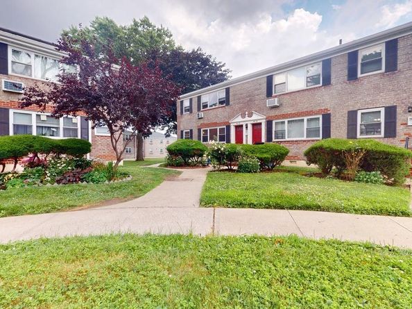 150-28 Jewel Avenue 1, Flushing NY 11367