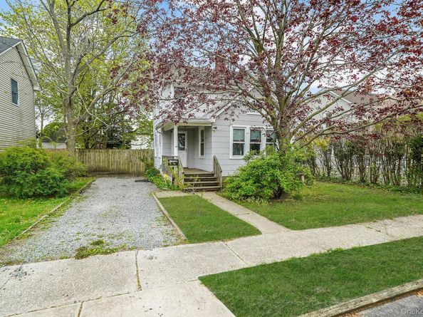 44 Redmond Avenue, Bay Shore NY 11706