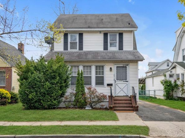 25 N 12th Street, New Hyde Park NY 11040