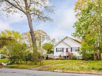 148 Wavecrest Drive