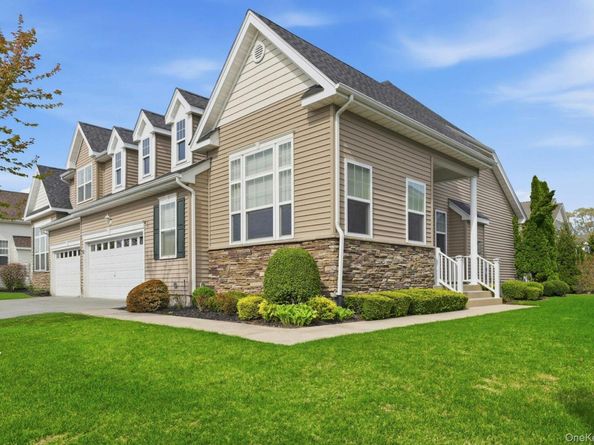 48 Augusta Drive, Medford NY 11763