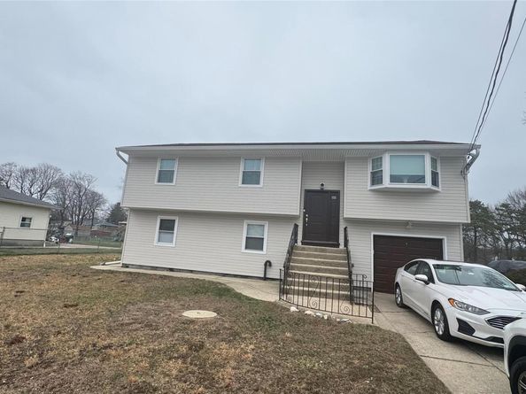 47 Drayton Avenue, Bay Shore NY 11706