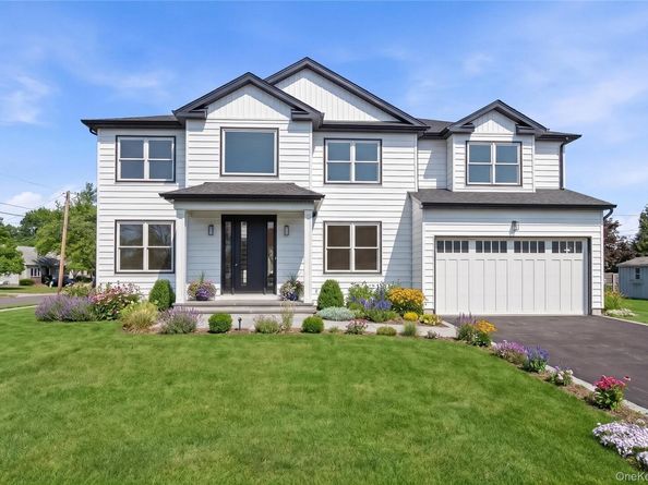 16 Otsego Place, Jericho NY 11753