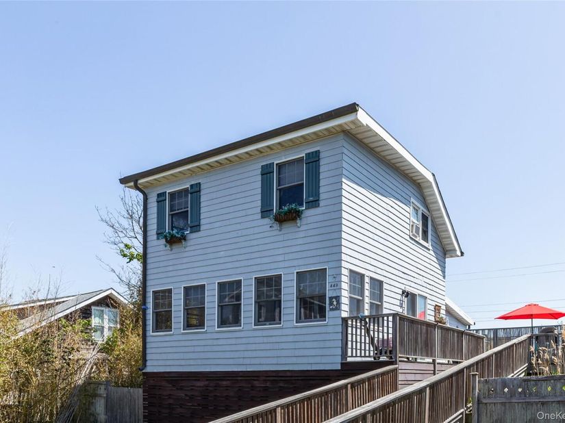 449 Dehnhoff Walk, Ocean Beach NY 11770