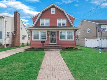 20 Nassau Boulevard