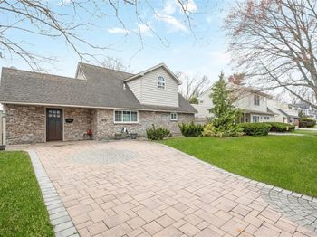 138 Rim Lane