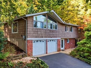 12 Sandy Hollow Road