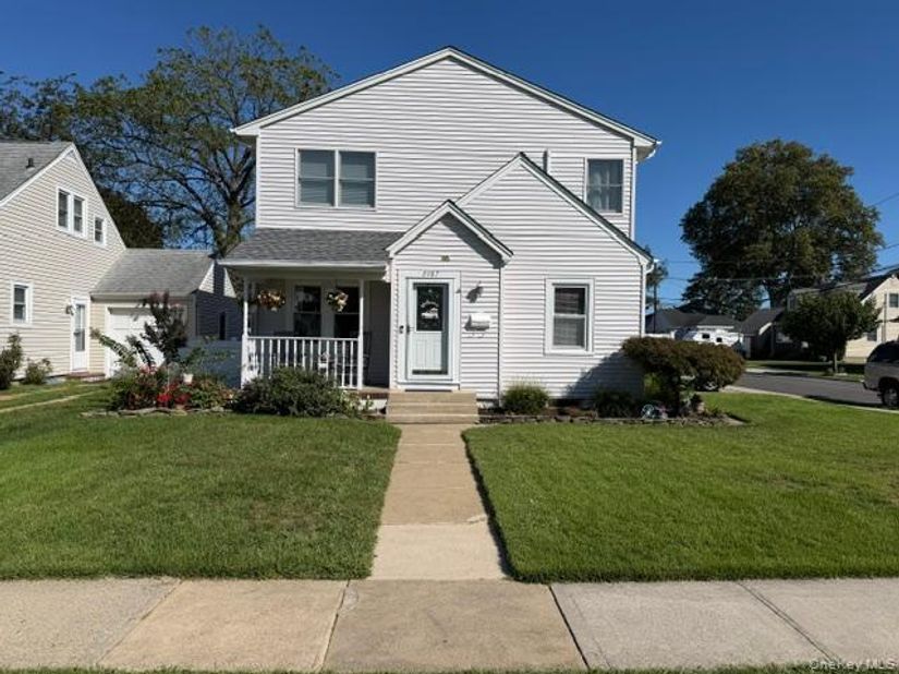 2487 Arthur Court, Oceanside NY 11572