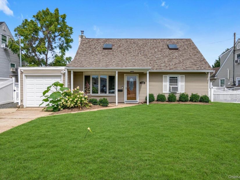 1055 Jefferson Street, Baldwin NY 11510