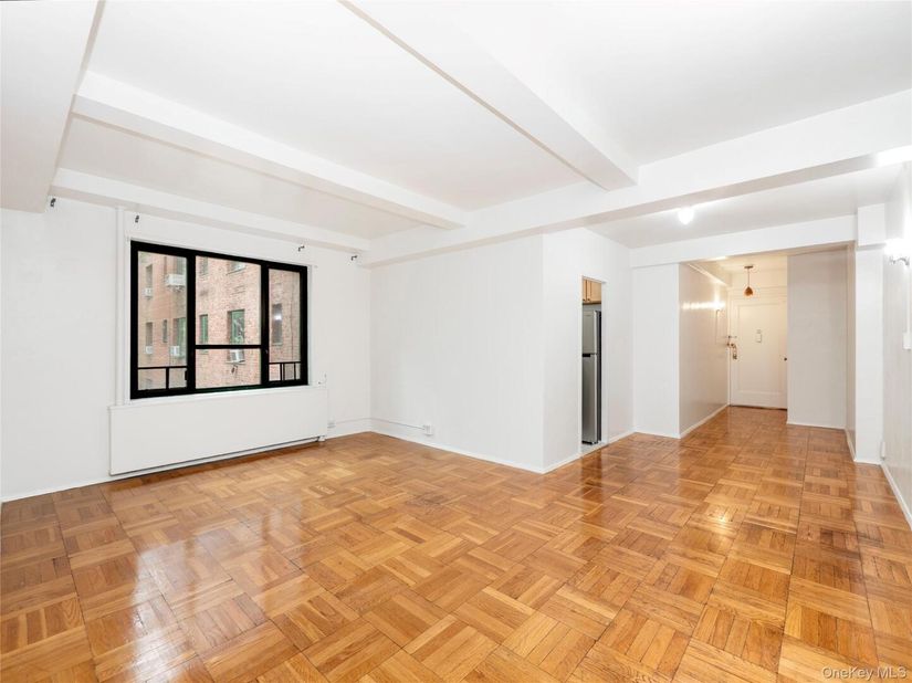 2150 E Tremont Avenue 4C, Bronx NY 10462
