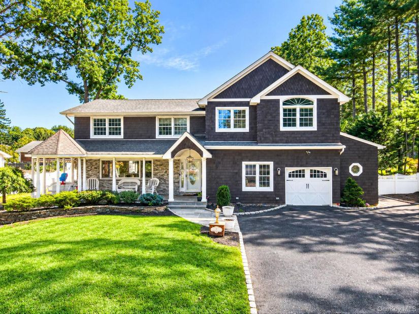3 Saggese Lane, Nesconset NY 11767